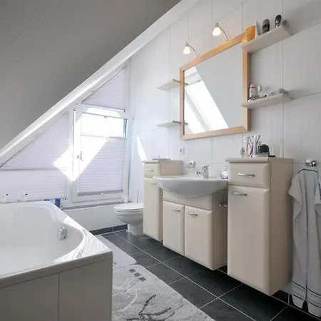 Rossini 8 דירה *